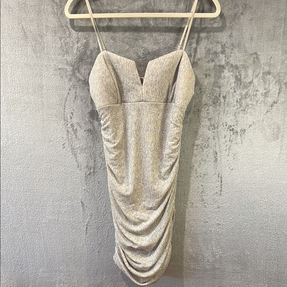 Striking Glittery Dress w Stretch and Ruching on both sides Fully Lined Sz L